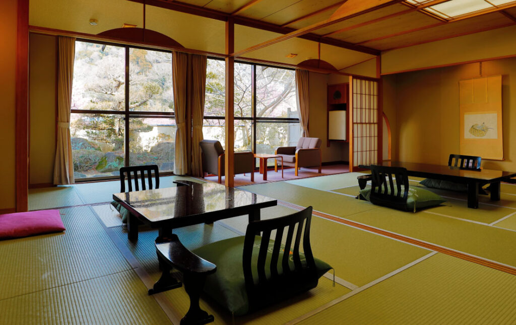 ホテル河内屋 次の間付き和室